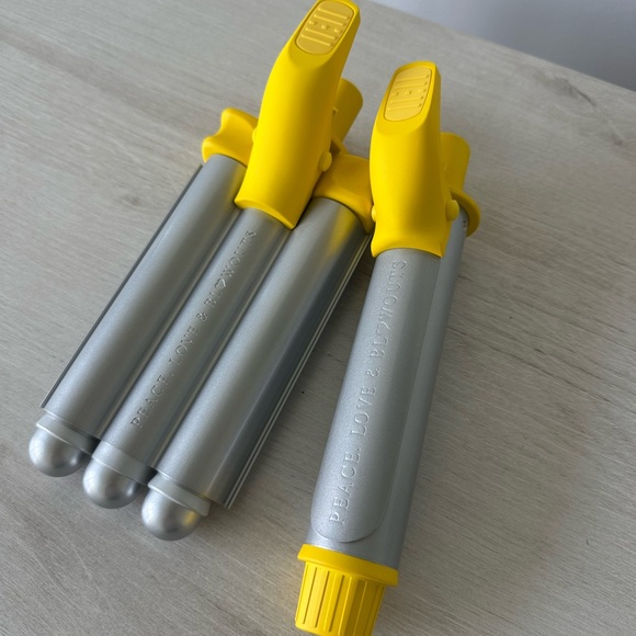 Dry bar waver and curling iron part from their mixologist set.